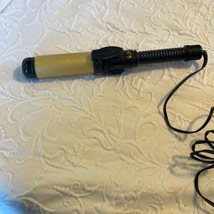 Conair 1 and 1/2” barrel curler and flat iron